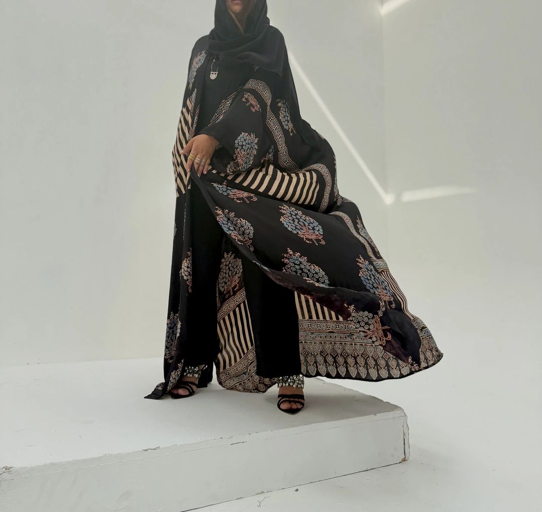 Bisht Pure Silk Handblock Abaya A5 - 6
