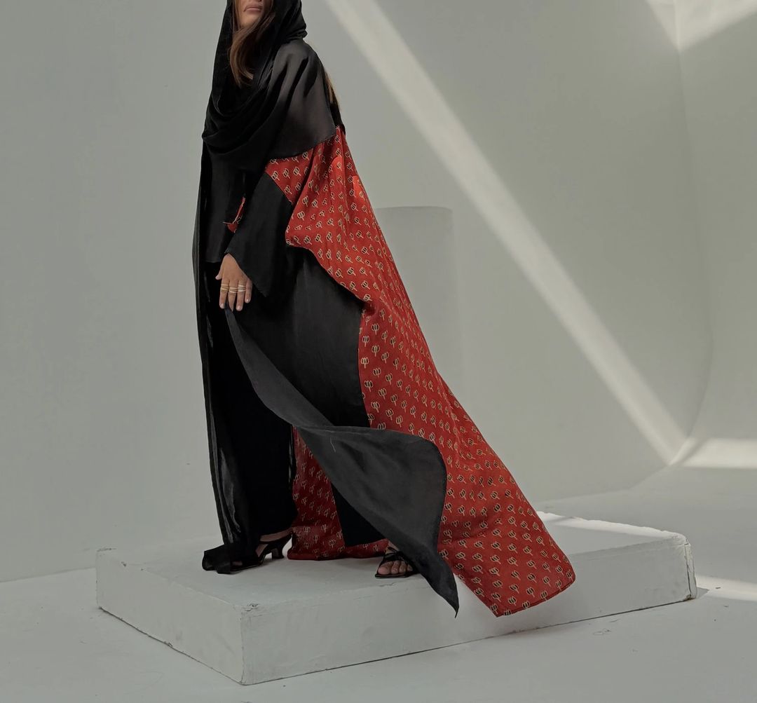 Bisht Pure Silk Handblock Abaya A19 - 1
