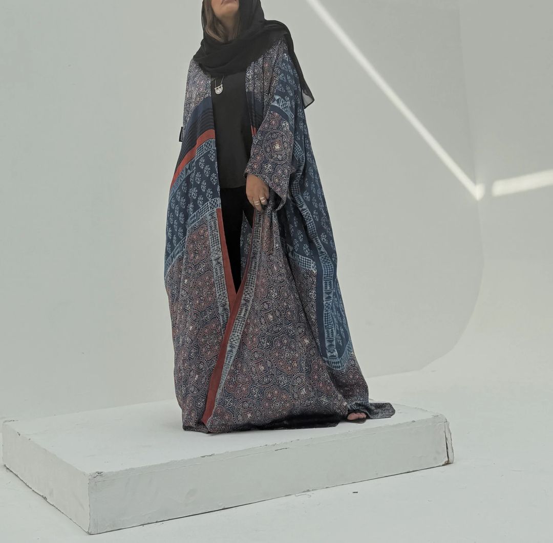 Bisht Pure Silk Handblock Abaya A4 - 3