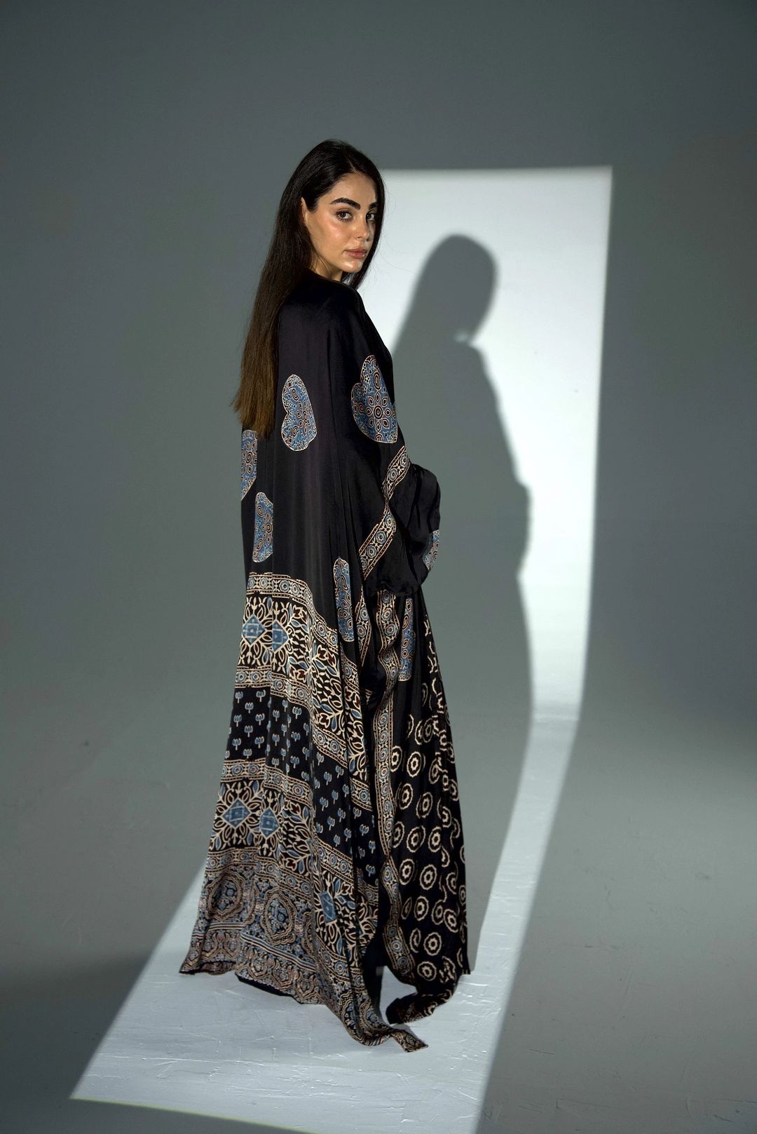 Bisht Pure Silk Handblock Abaya A29 - 2