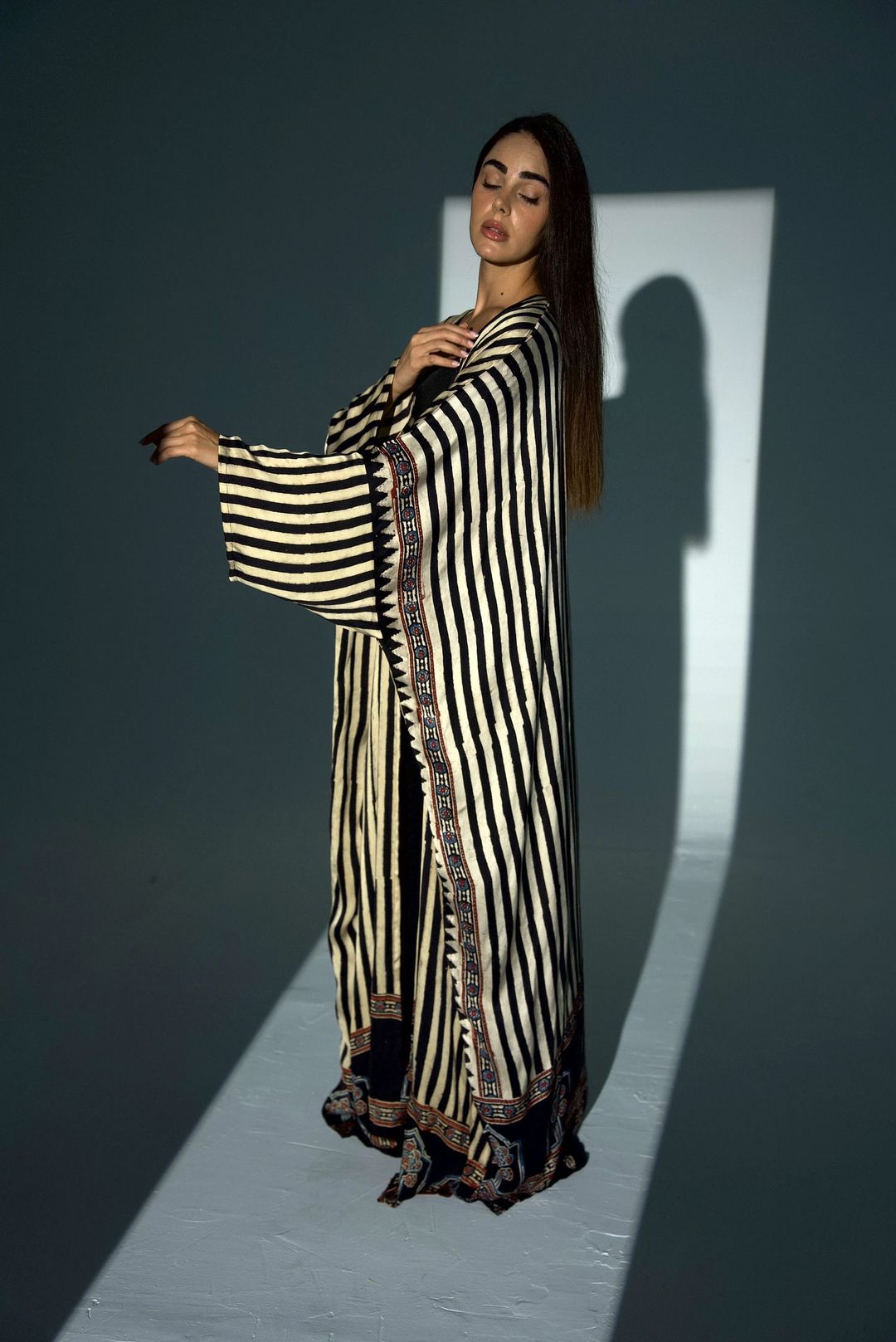 Bisht Pure Silk Handblock Abaya A22 - 8