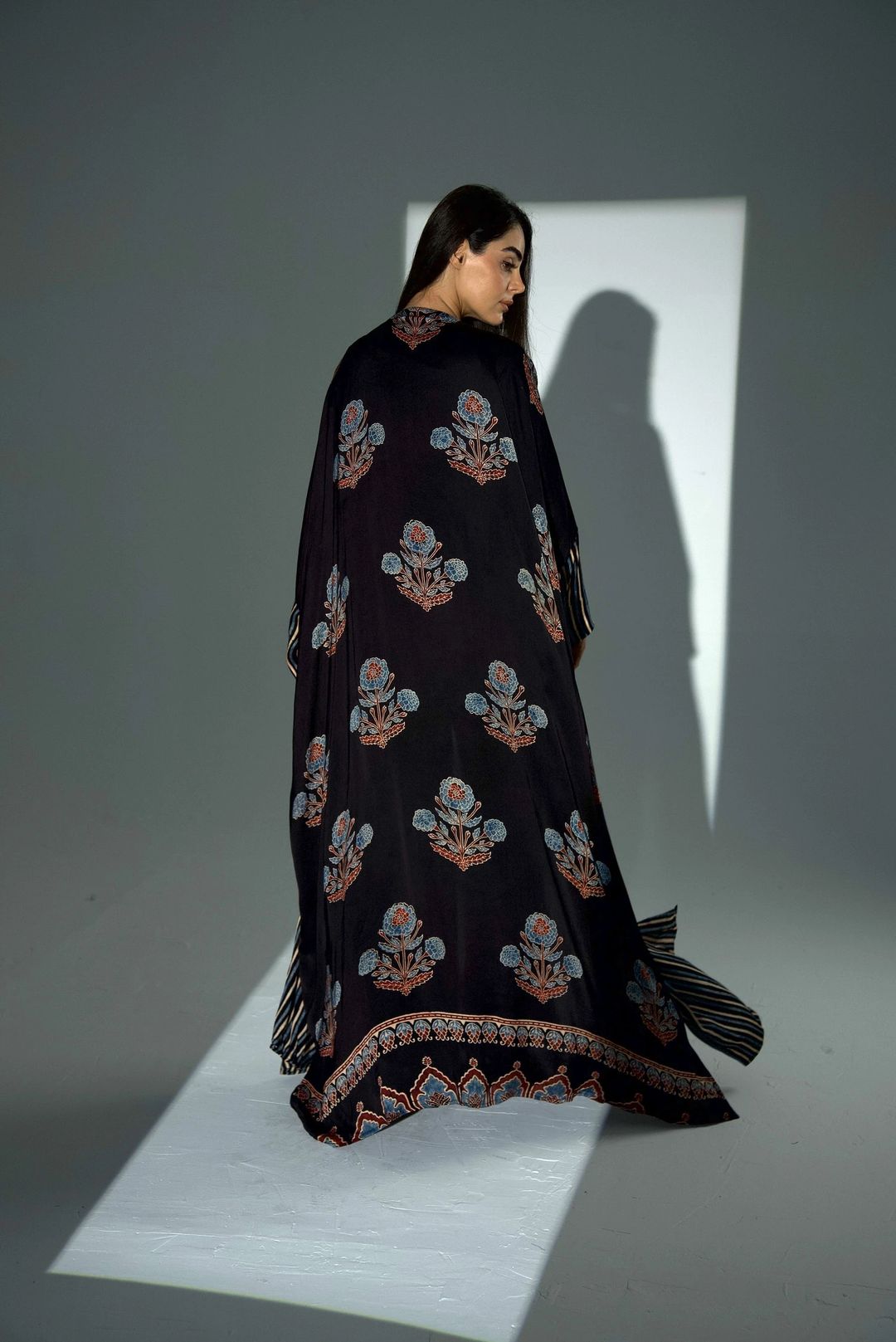 Bisht Pure Silk Handblock Abaya A27 - 14