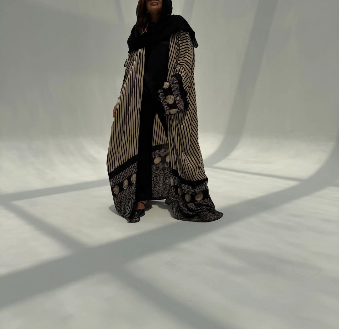 Bisht Pure Silk Handblock Abaya M4 - 5