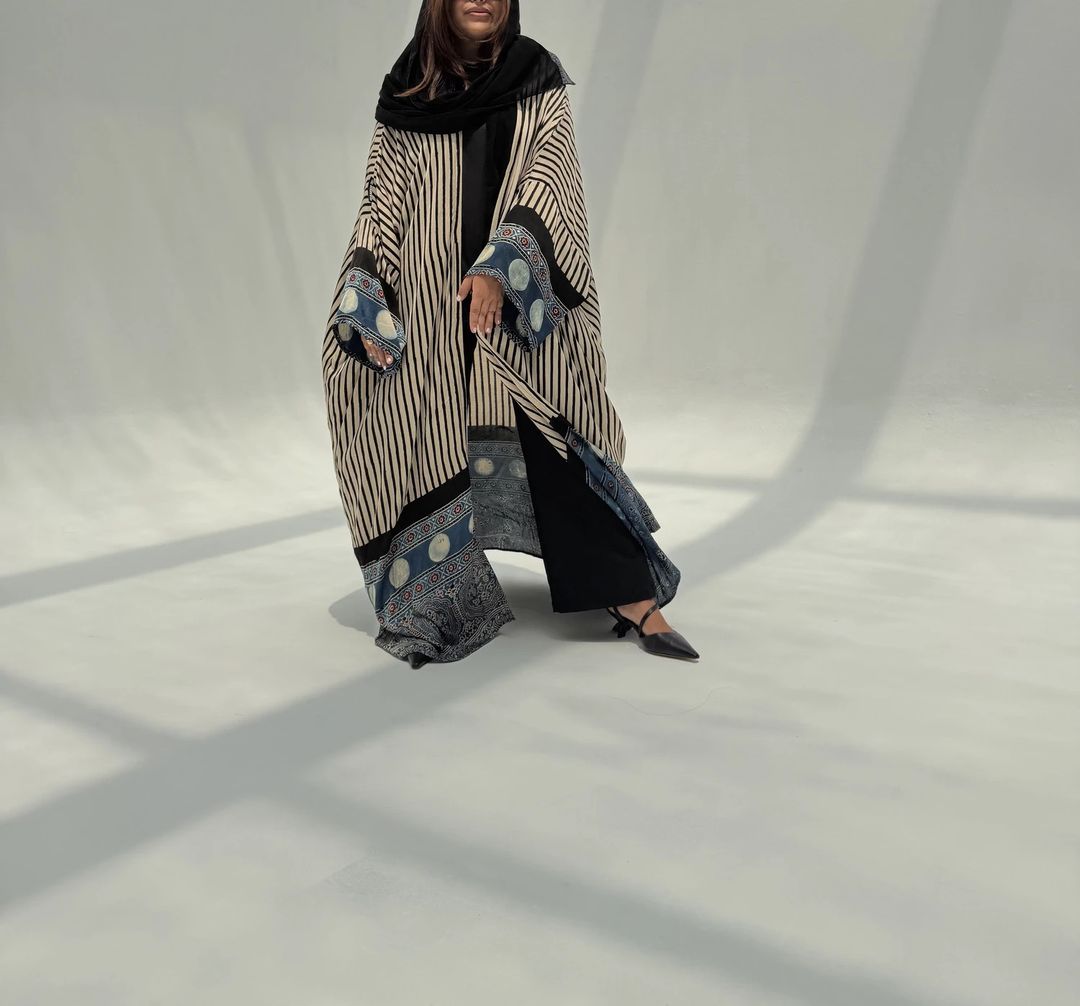 Bisht Pure Silk Handblock Abaya M5 - 2
