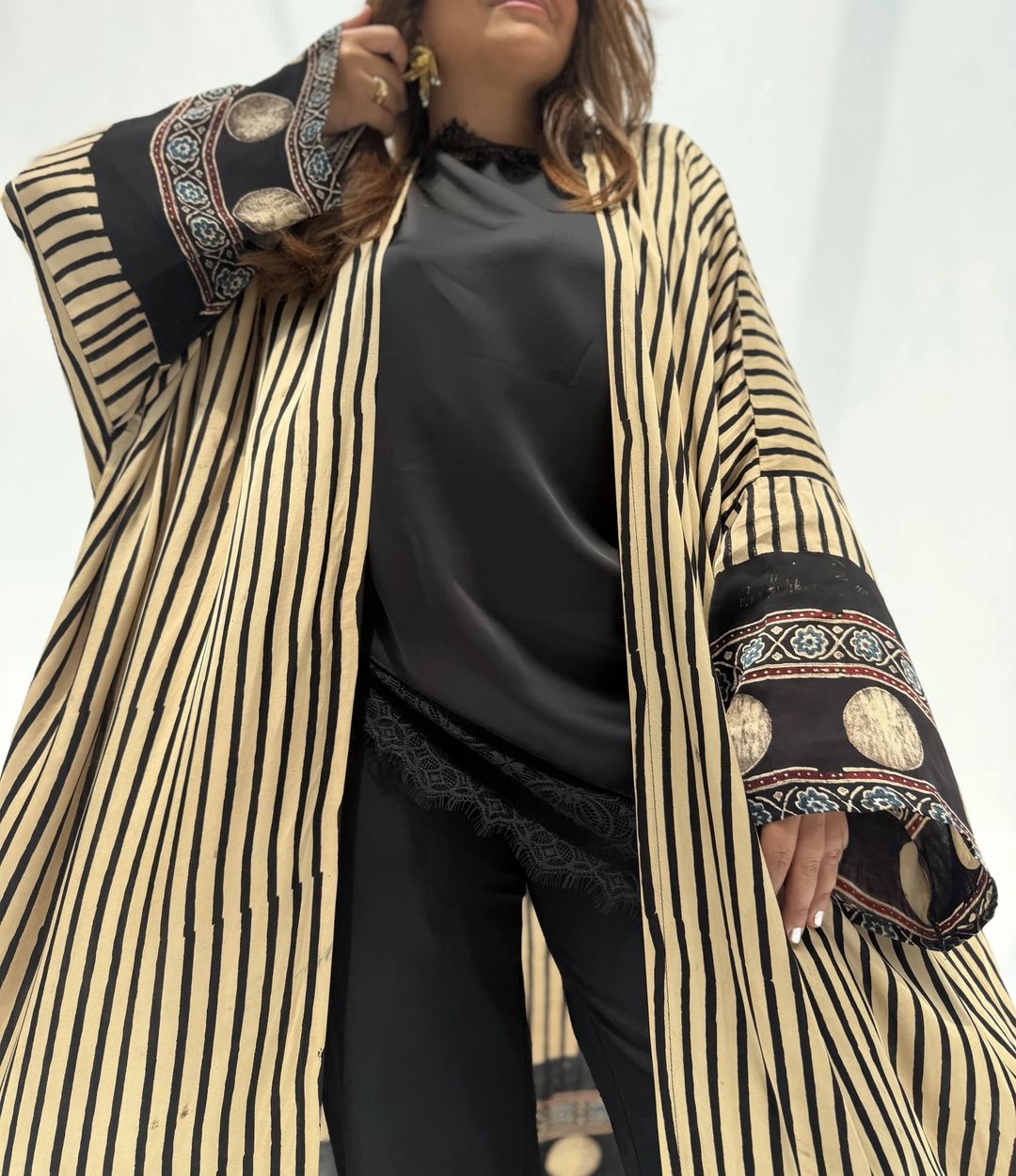 Bisht Pure Silk Handblock Abaya M4 - 6