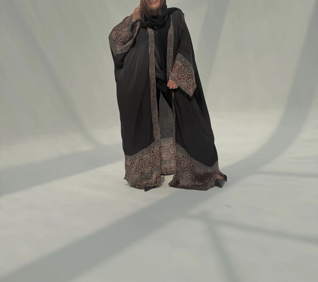 Bisht Pure Silk Handblock Abaya M12 - 7