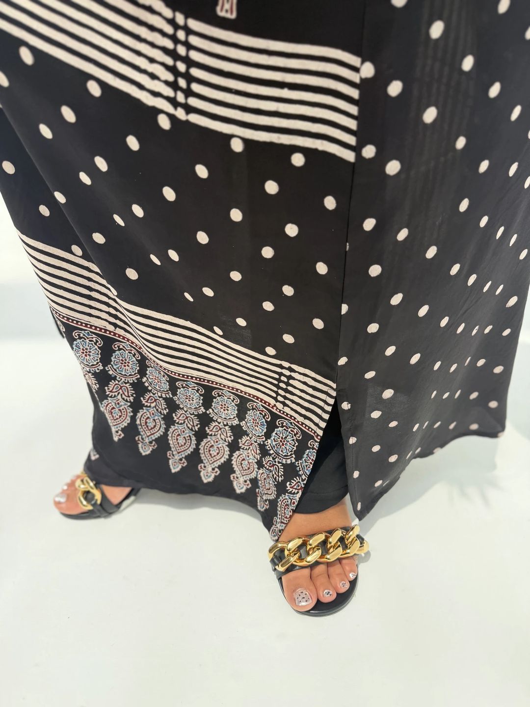 Bisht Pure Silk Handblock Abaya C3 - 12