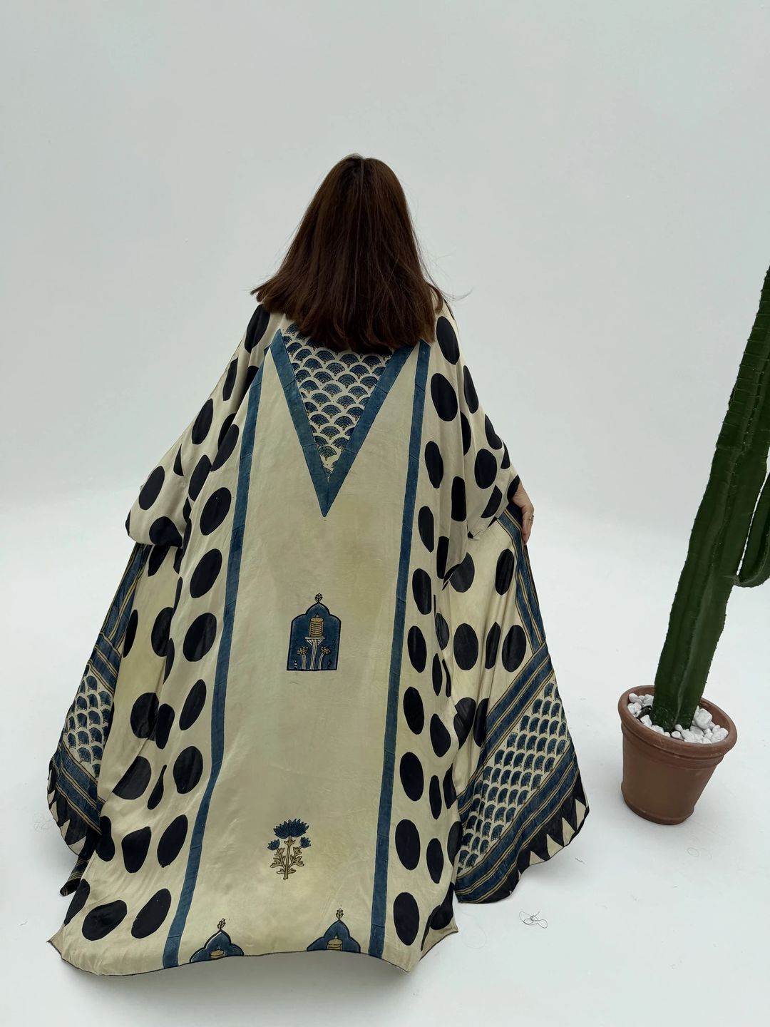 Bisht Pure Silk Handblock Abaya U 11 - 1