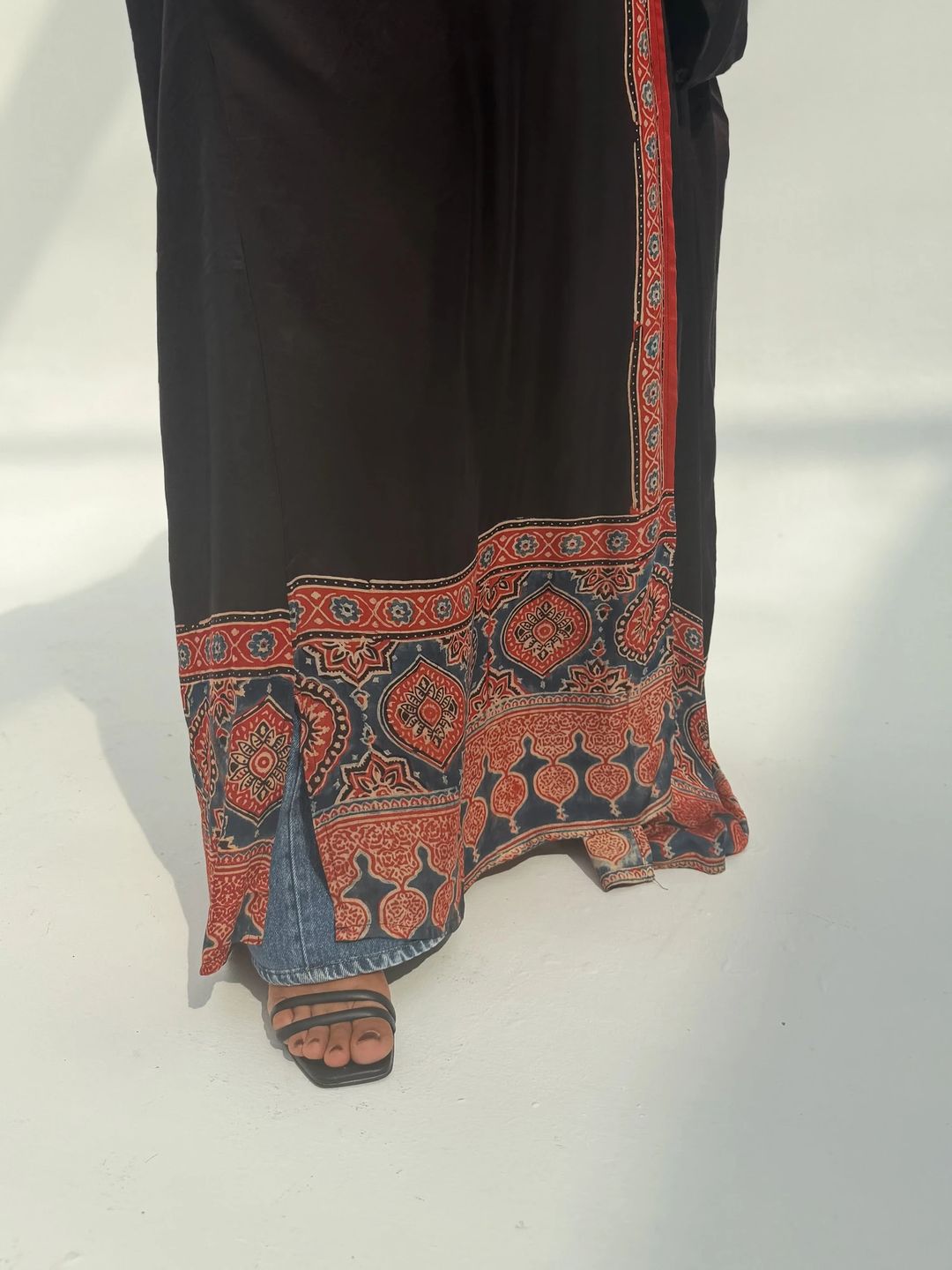 Bisht Pure Silk Handblock Abaya U17 - 3