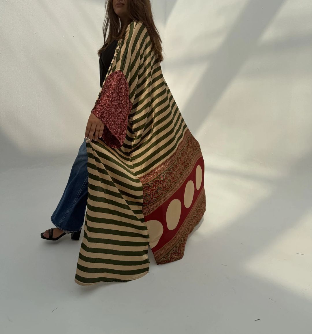 AS IS Light Crepe Digital Print Bisht Abaya C4 - 1