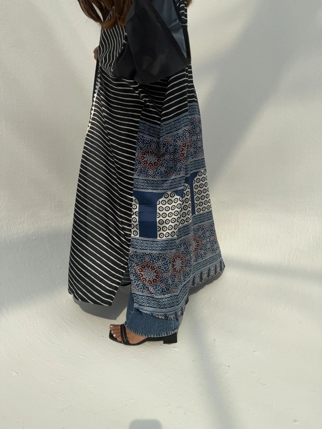 AS-IS Crepe Digital Print Bisht Abaya K4 - 12