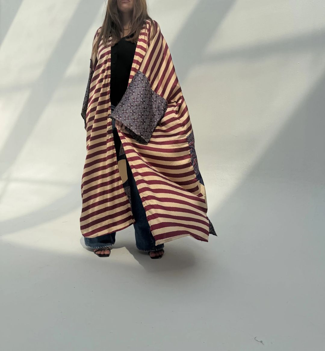 AS-IS Light Crepe Digital Print Bisht Abaya C3 - 5