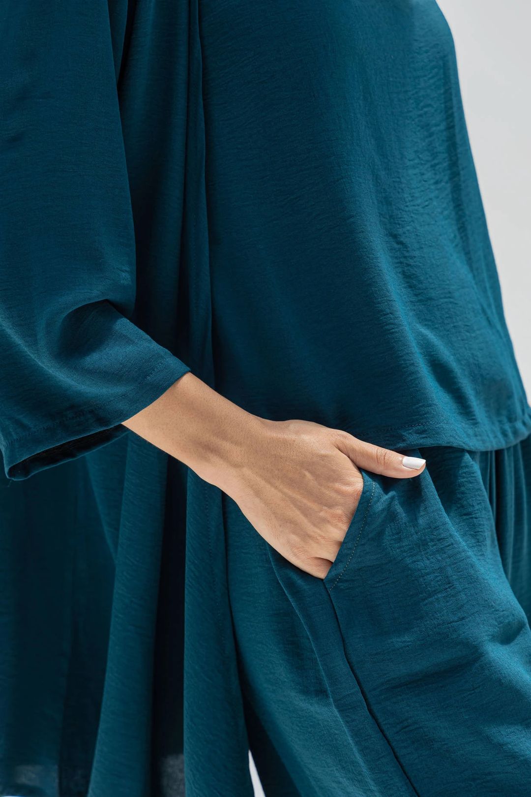 Women’s Crepe Travel Three-Piece Set – Cardigan, Shirt & Pants | TR405 - 10