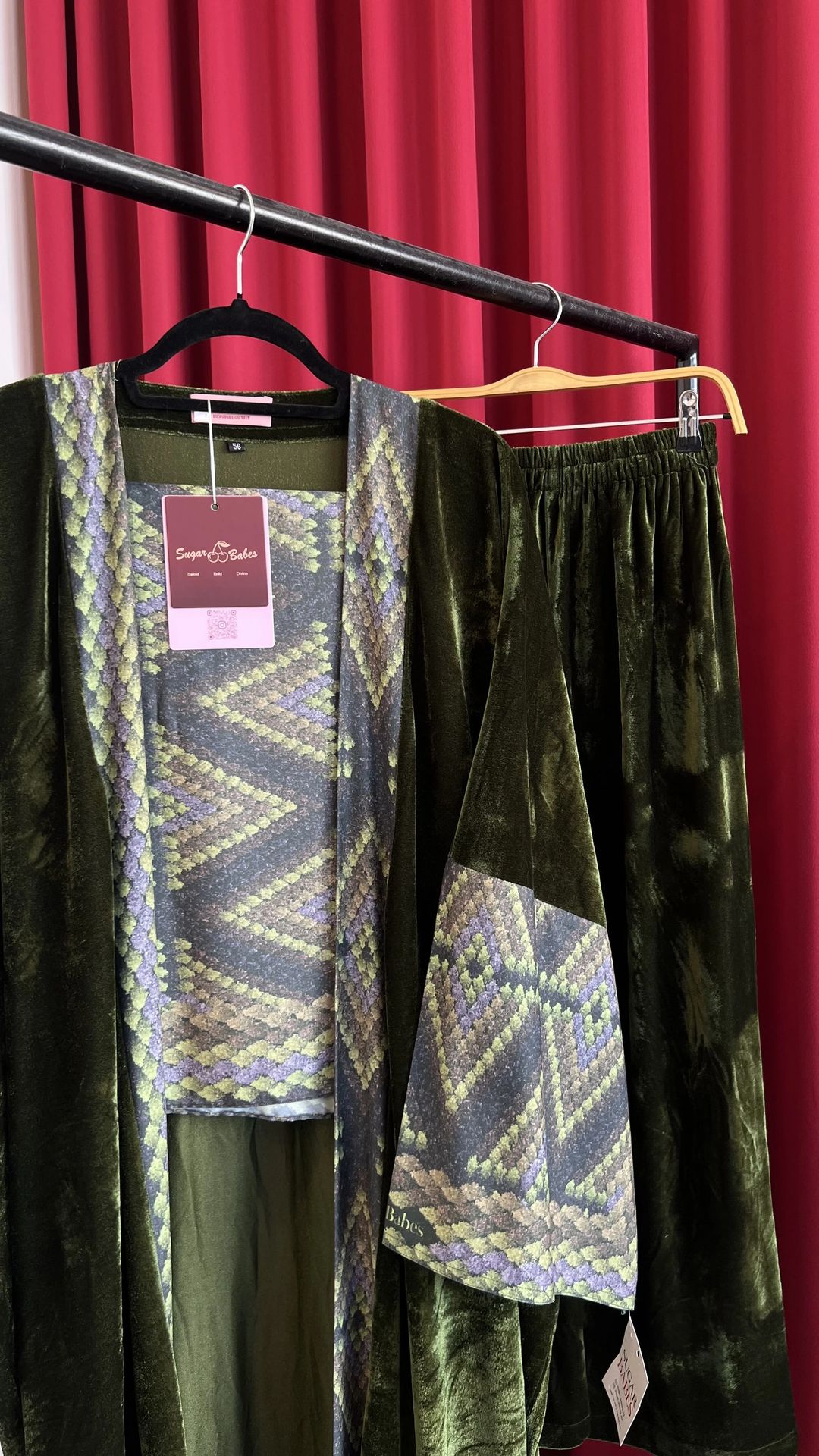 Velvet Abaya with Trouser- Green - 3