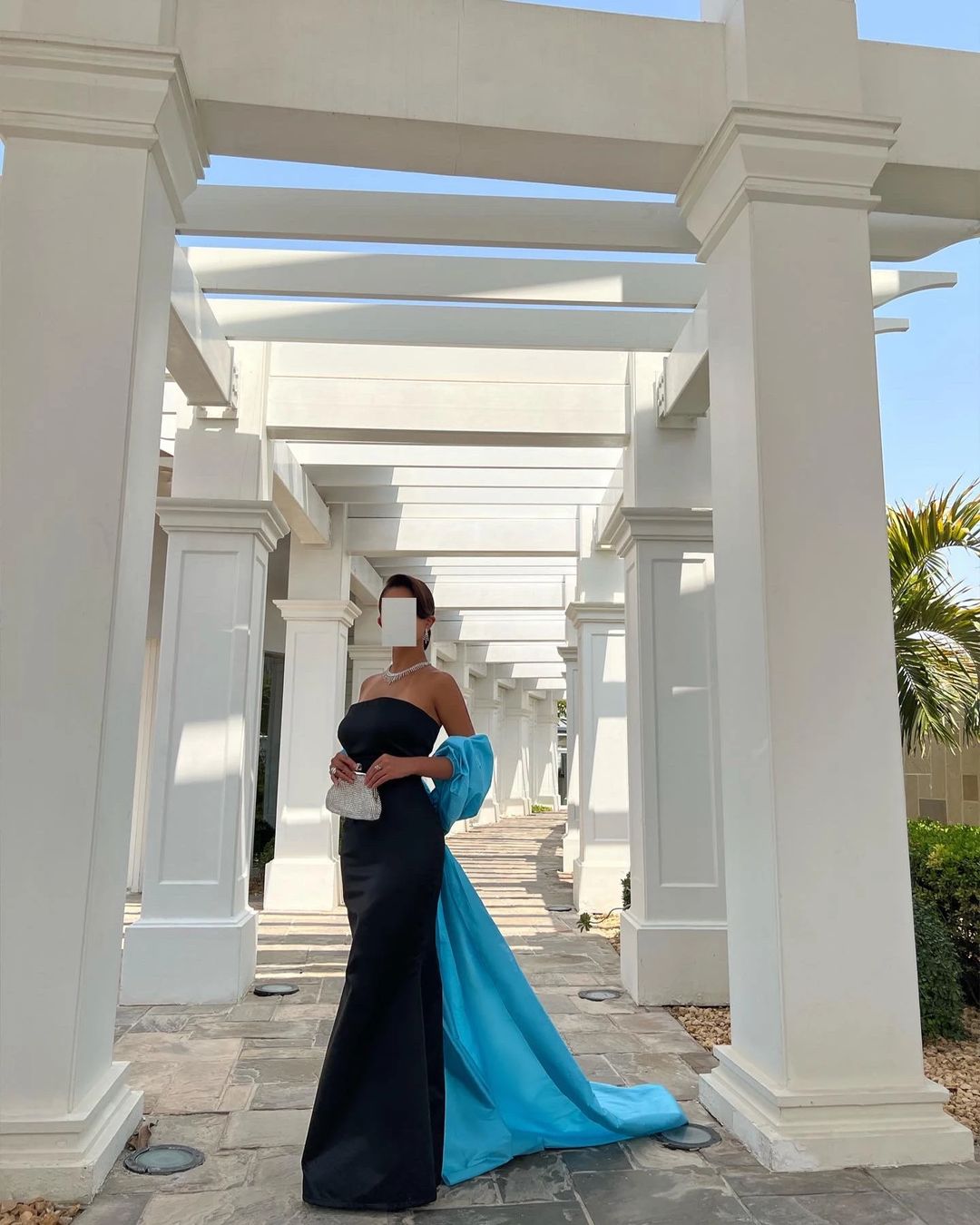 Black X blue wedding dress - 4