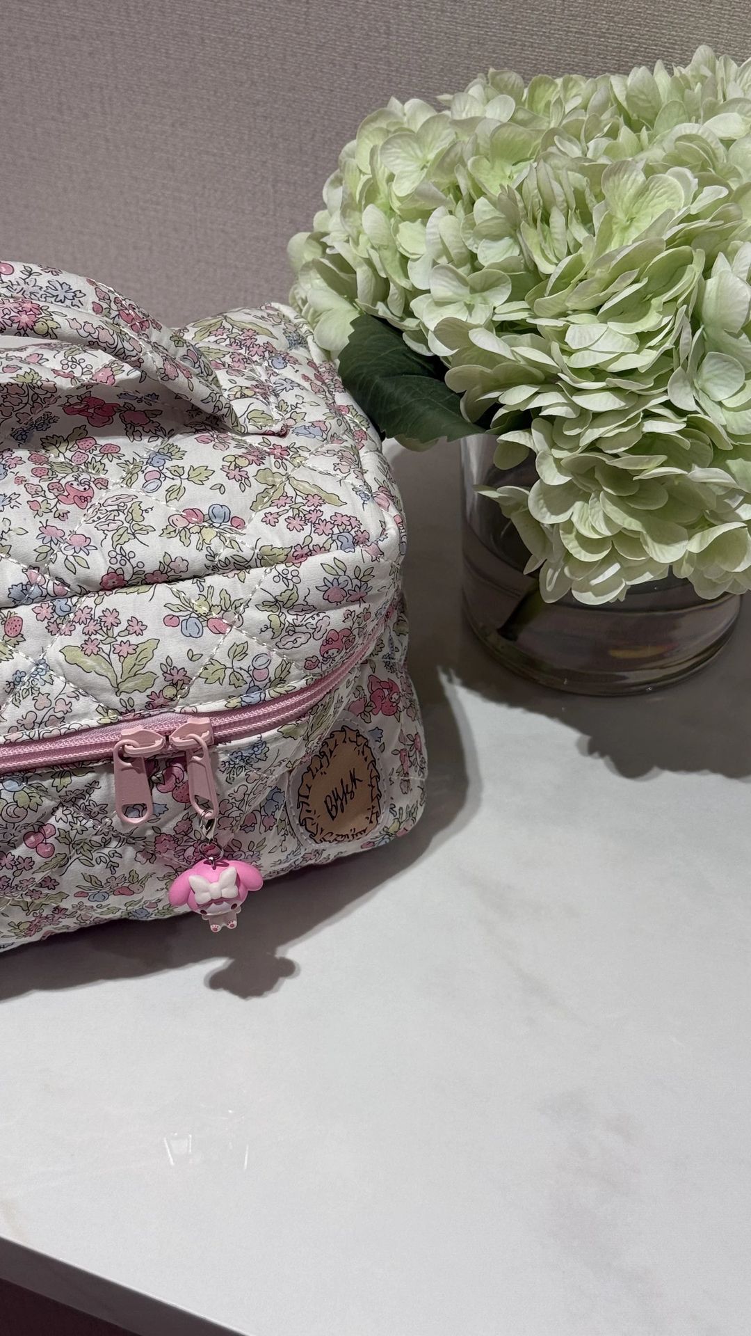 Granny’s strawberry garden pouch 🌸💌 - 1