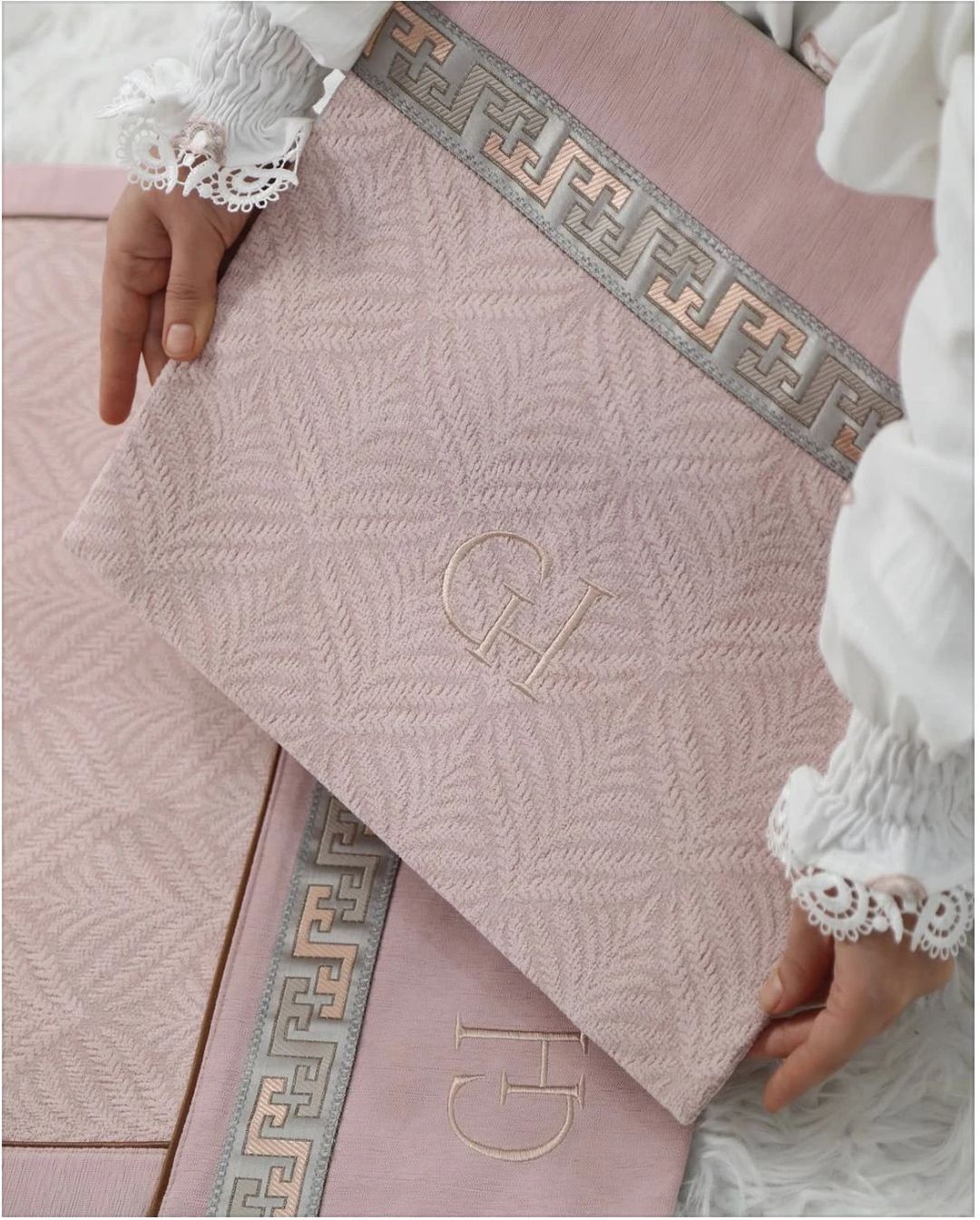 GH prayermat in bag - 1