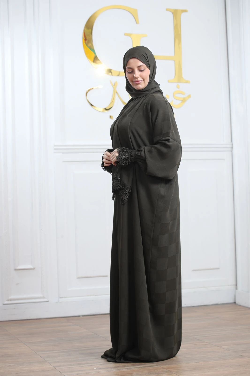 عباءة صلاة الفرسان نمط مربعات - 12