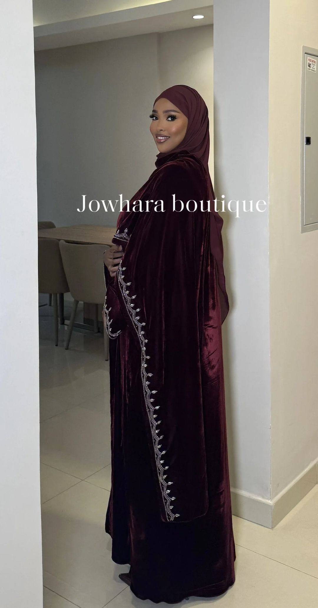Velvet abaya with cape - 5