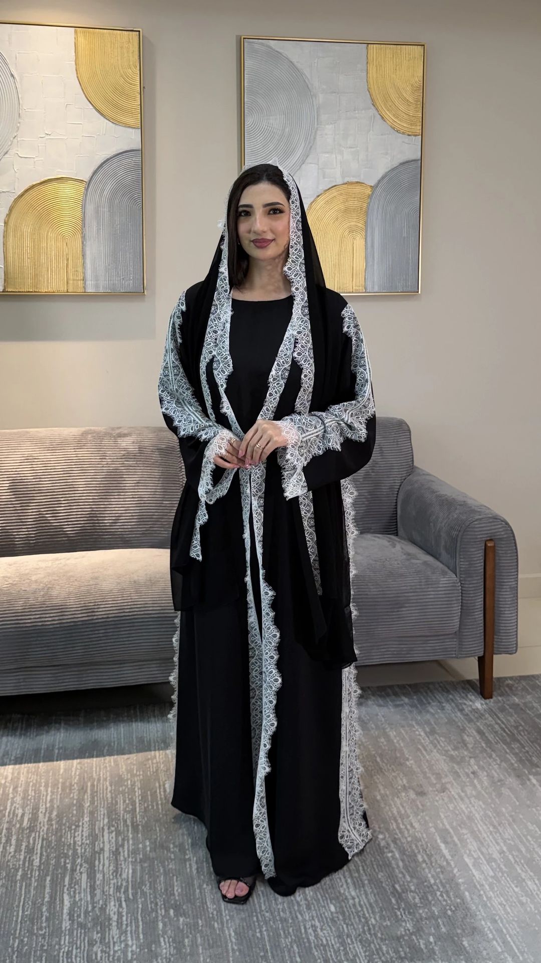 Ashwaq Abaya black /white - 2