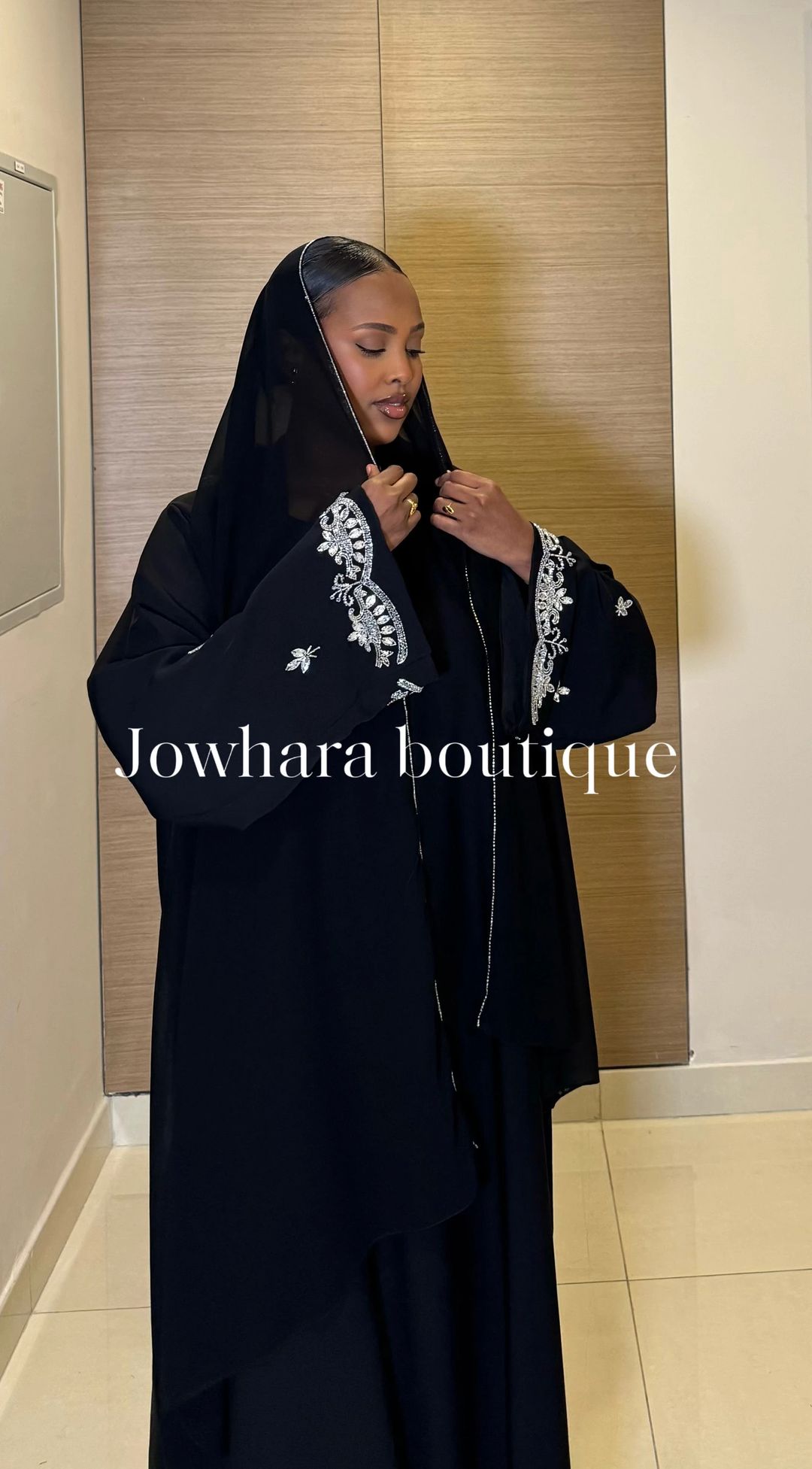 Canood Abaya Silver (closed) - 1