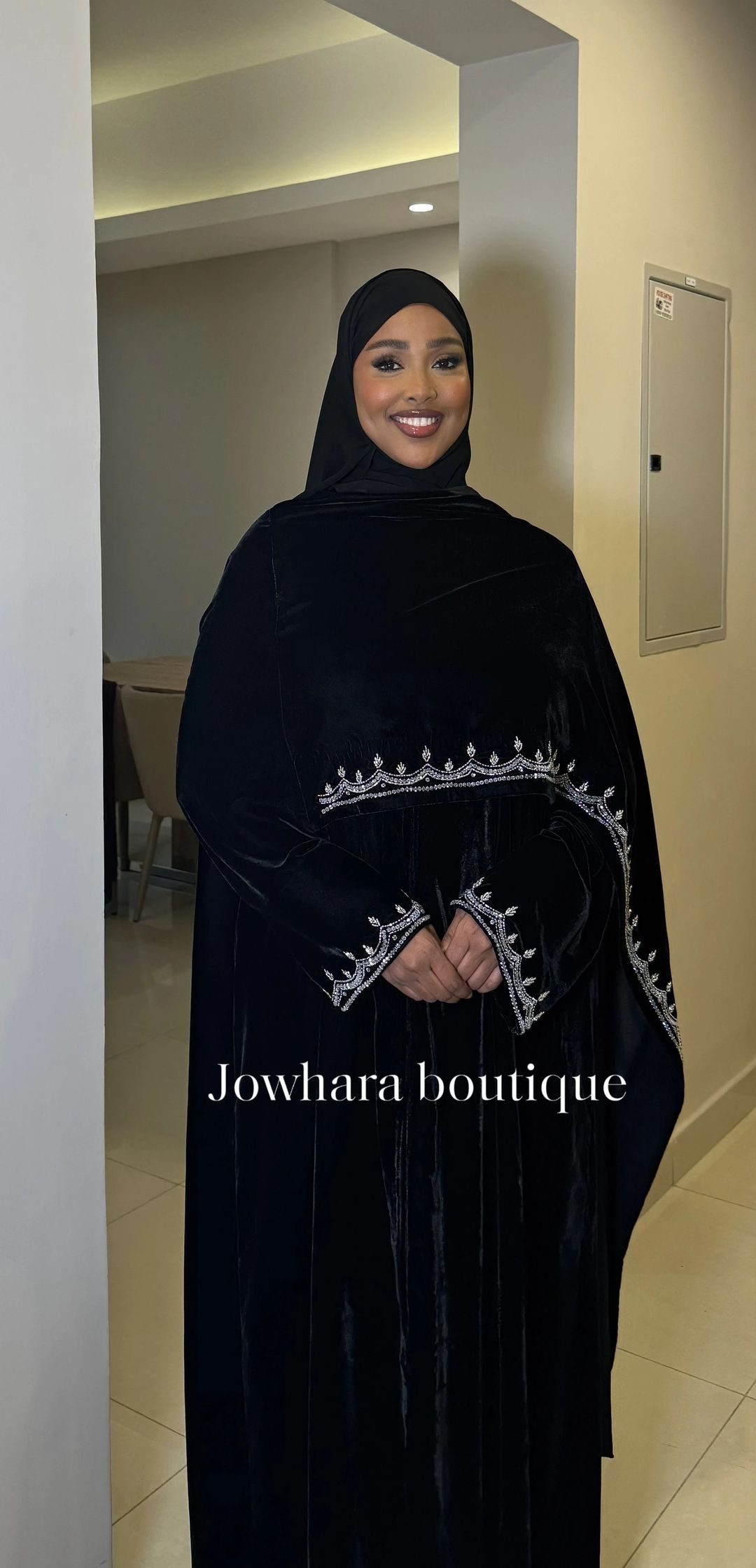 Velvet abaya with cape - 1
