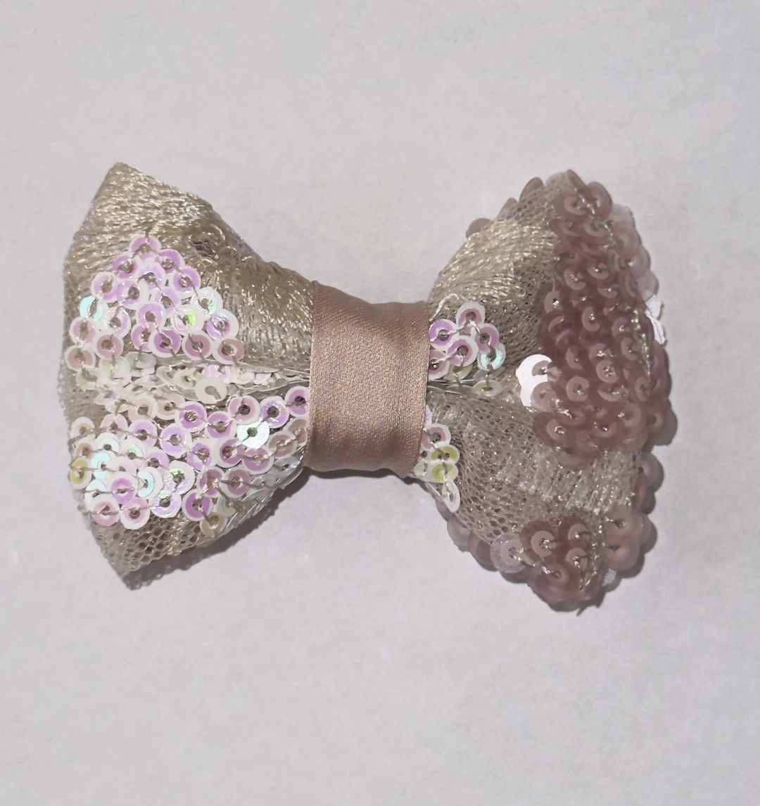 Blush Bloom Hair Clip (Set of 1) - 1