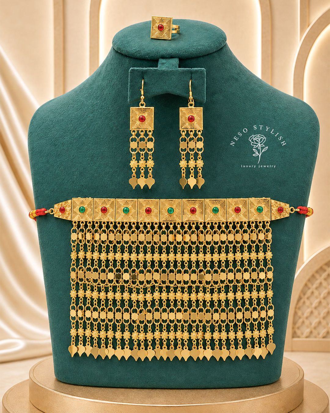 خناق إماراتي مع خاتم مطلي بالذهب - 1