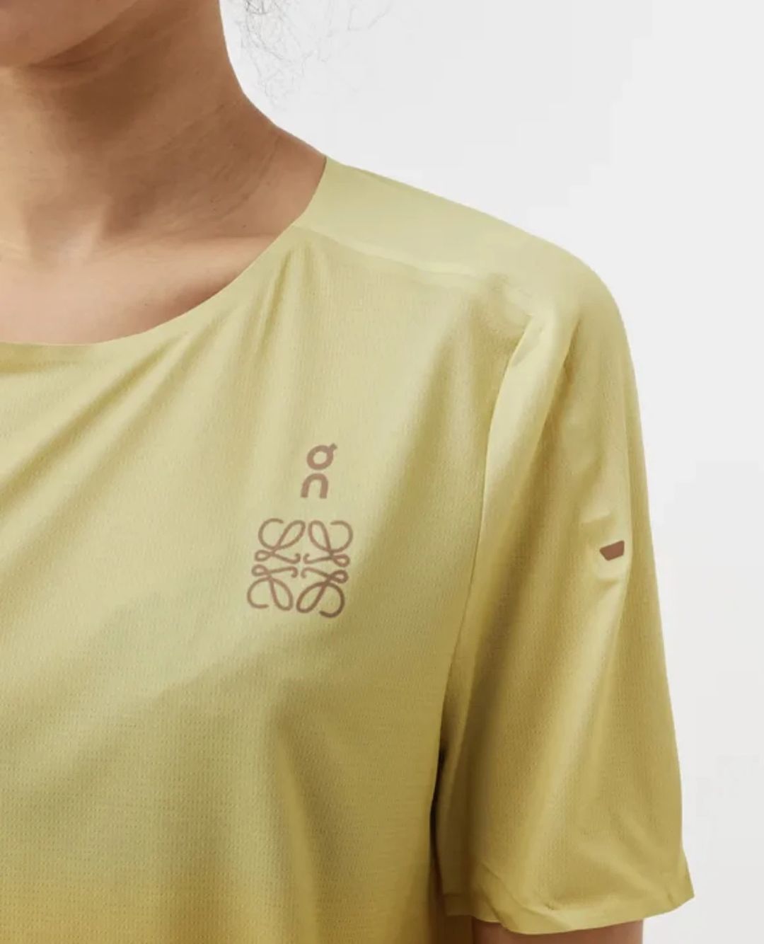 ON X LOEWE PERFORMANCE TEE - 4