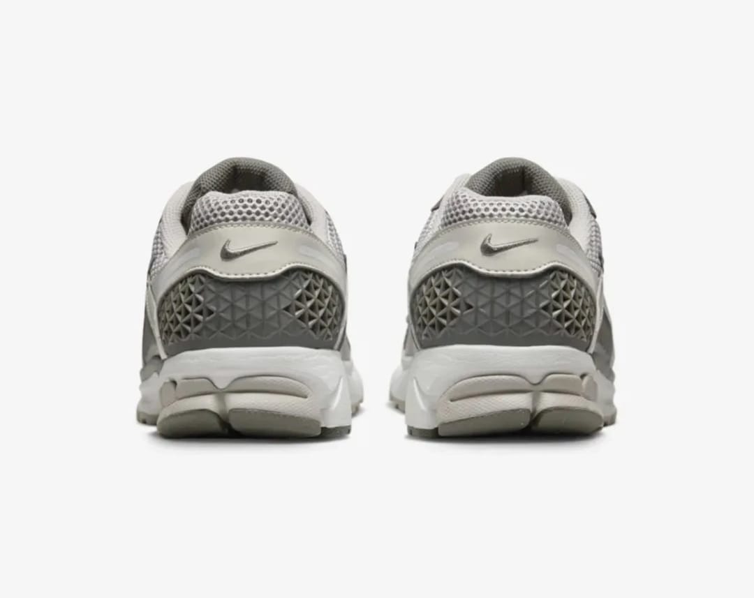 NIKE ZOOM VOMERO 5 "IRON ORE" - 3