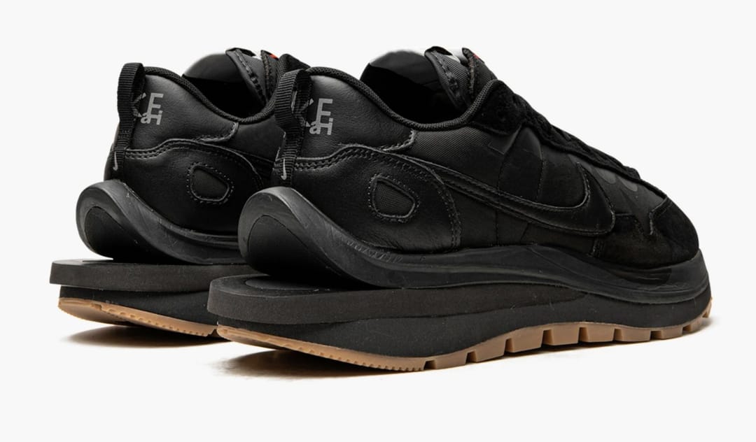 NIKE VAPORWAFFLE SACAI  "OFF NOIR" - 2