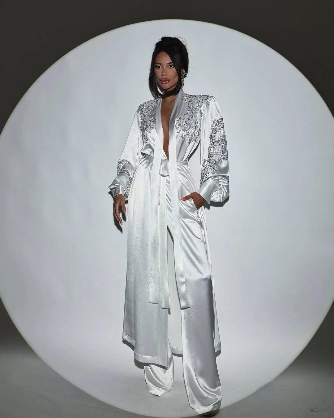 Costume with appliques (White) - 1