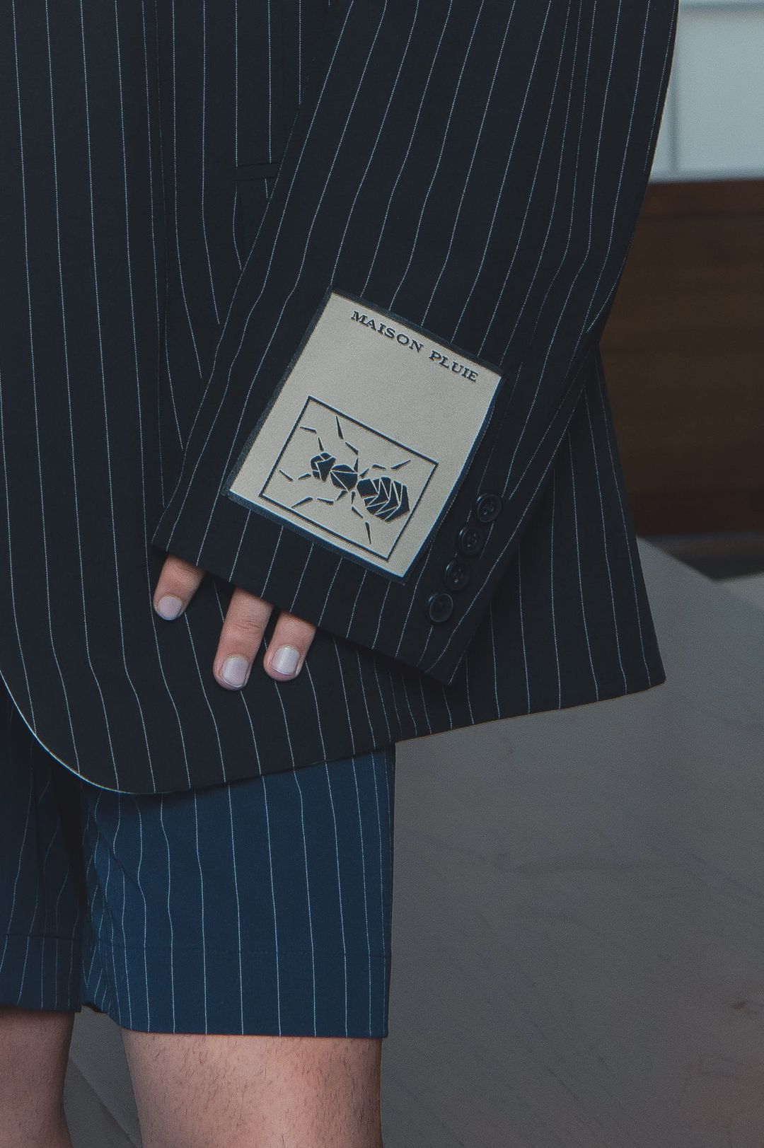 reversible-contrastlapel-pinstripe-set - 5
