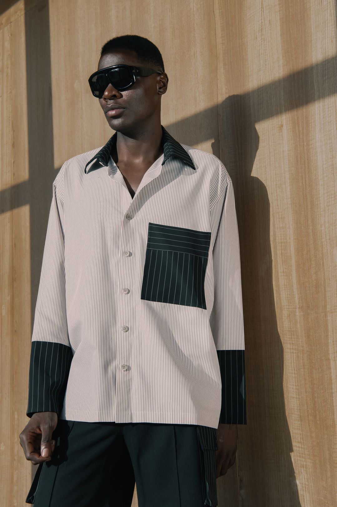 ivory-and-black-contrast-pocket-set - 5