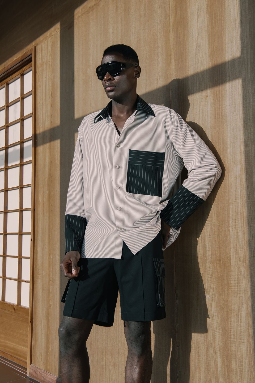 ivory-and-black-contrast-pocket-set - 4