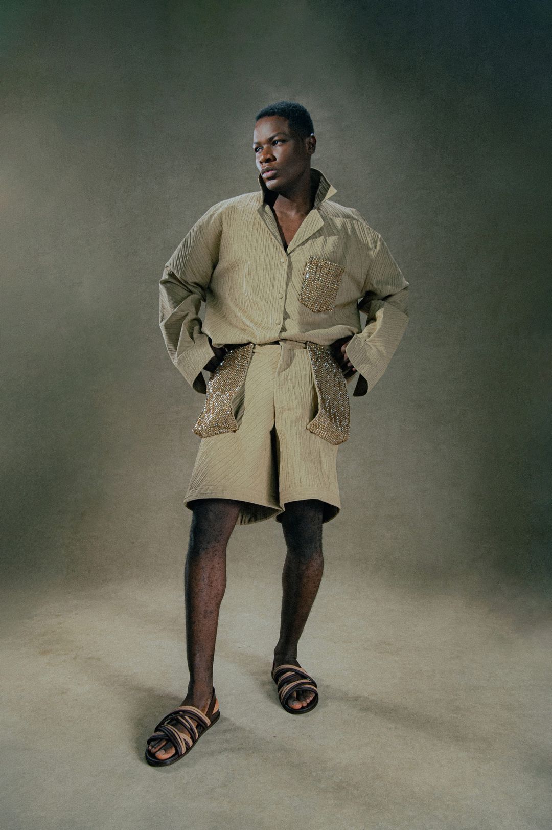 olive-beige-detachable-pocket-shorts - 2