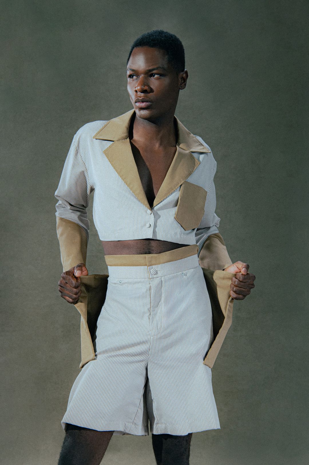 cream-and-camel-detachable-pocket-cropped-blazer-set - 3