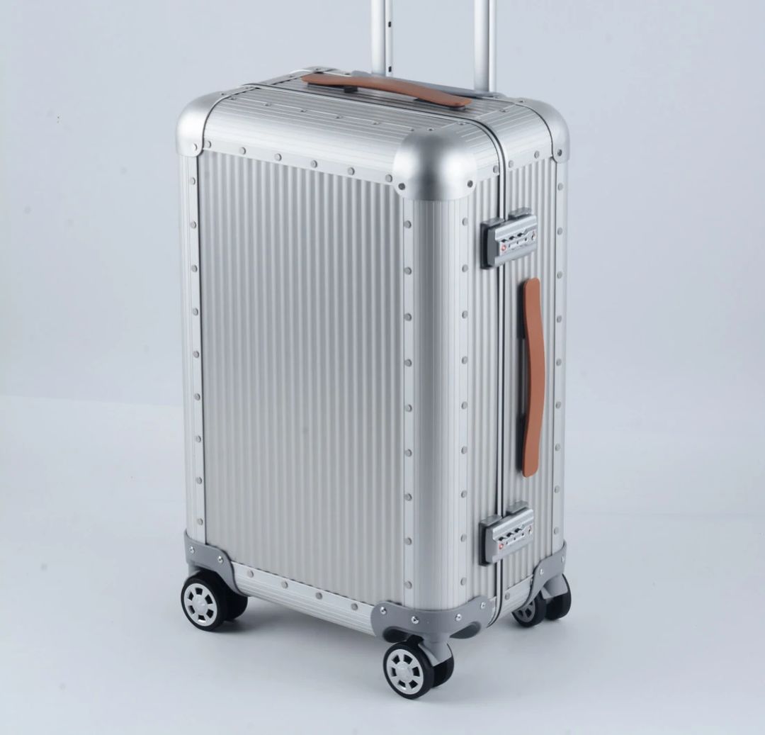 Departure luggage - 4