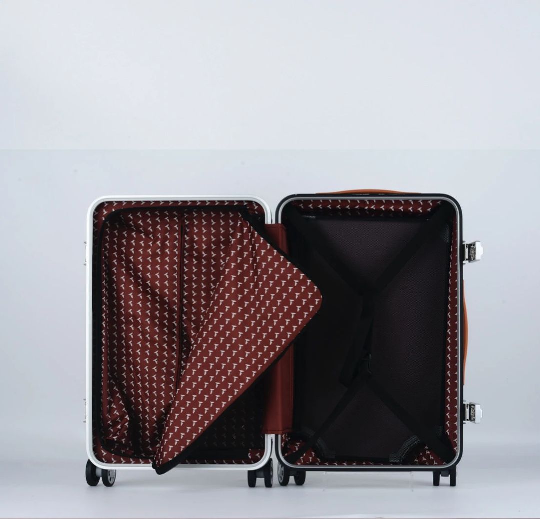 Departure luggage - 6