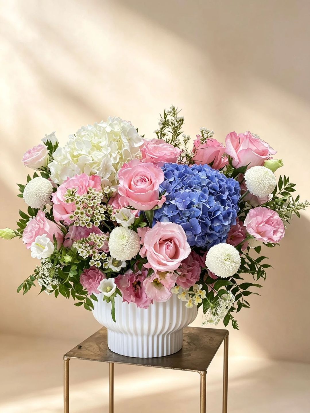 FLOWER VASE FLORAL - 1