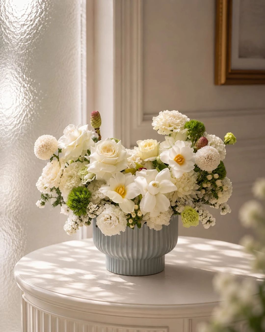 SIMPLE GRAY VASE WITH ELEGANT MIX WHITE - 1