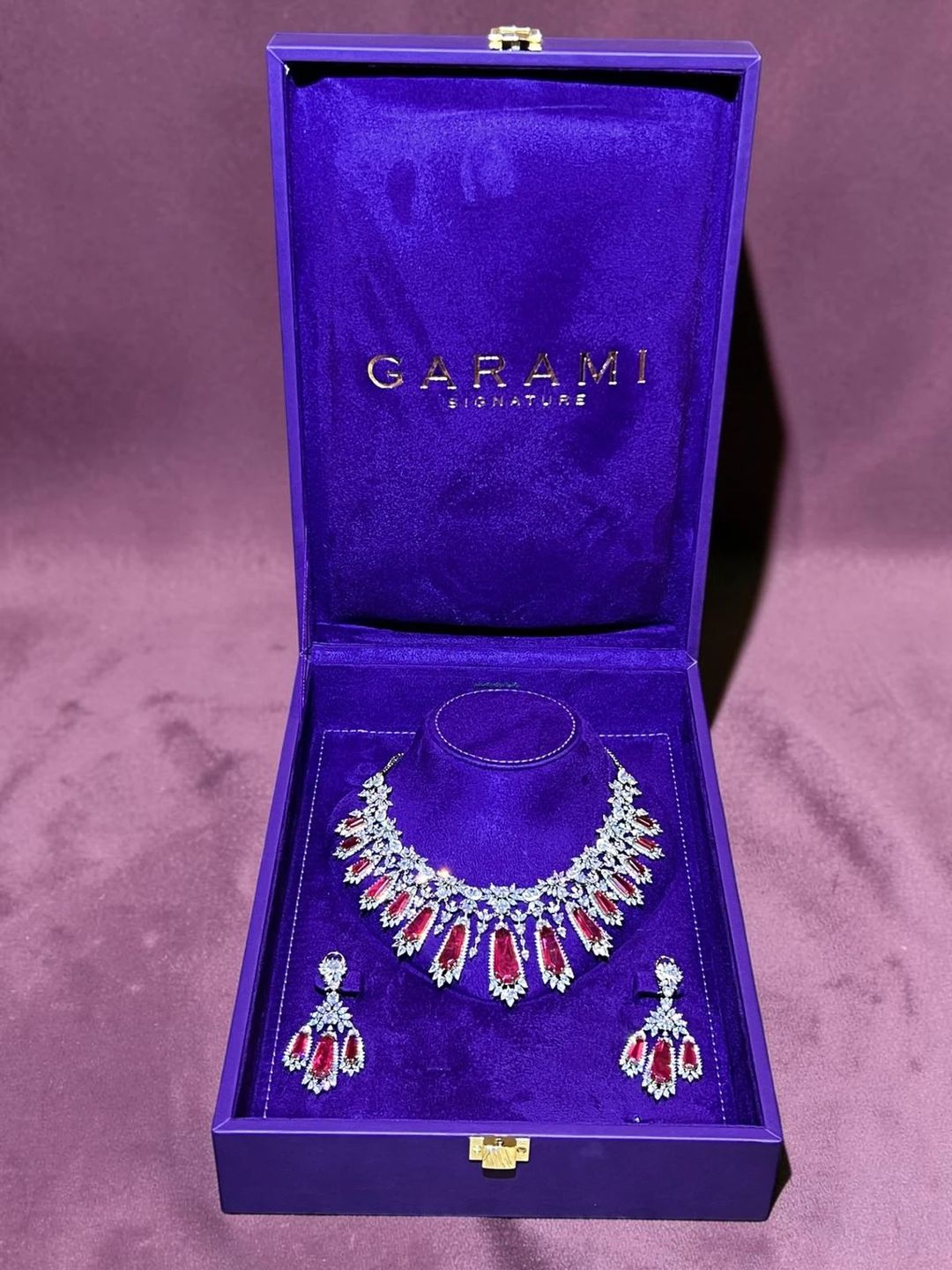 Necklace Jewellery Set 7117/13500 (Gold with Silver stone) - 1