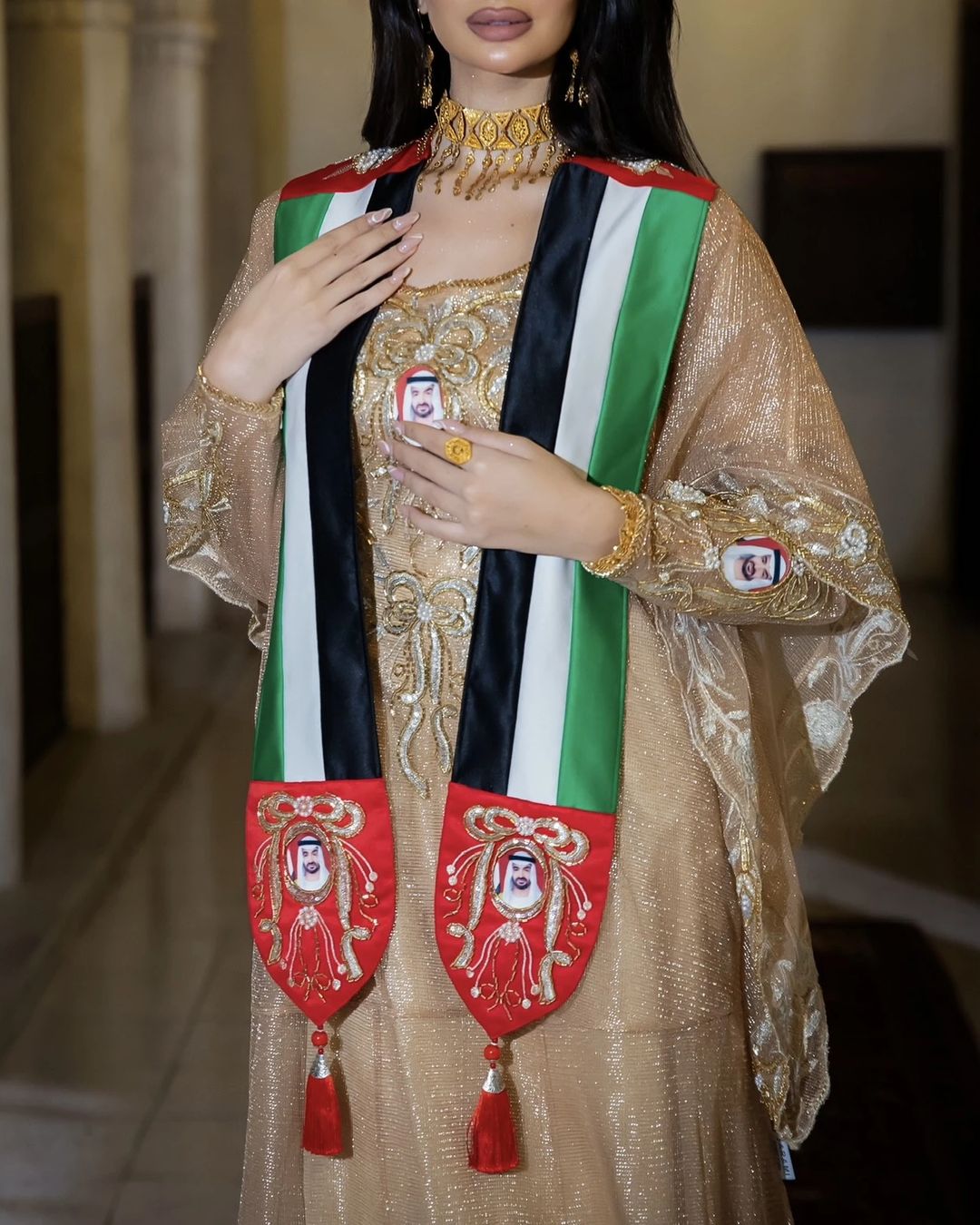 وشاح الإمارات الفاخر من غرامي - 1