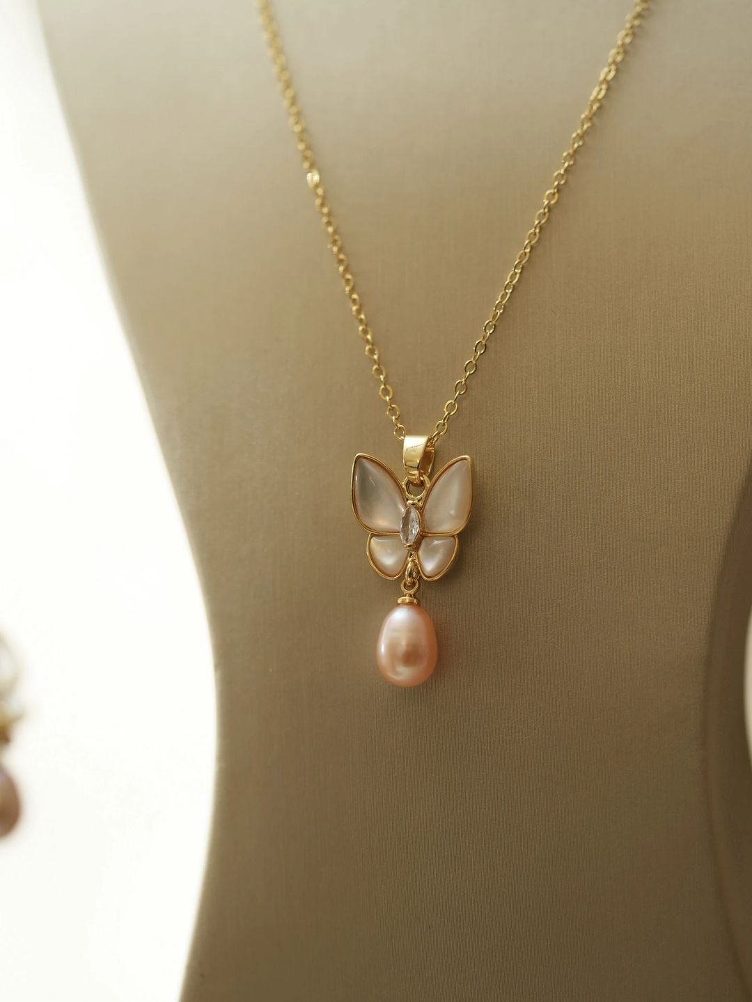 طقم الفراشه/white - 4