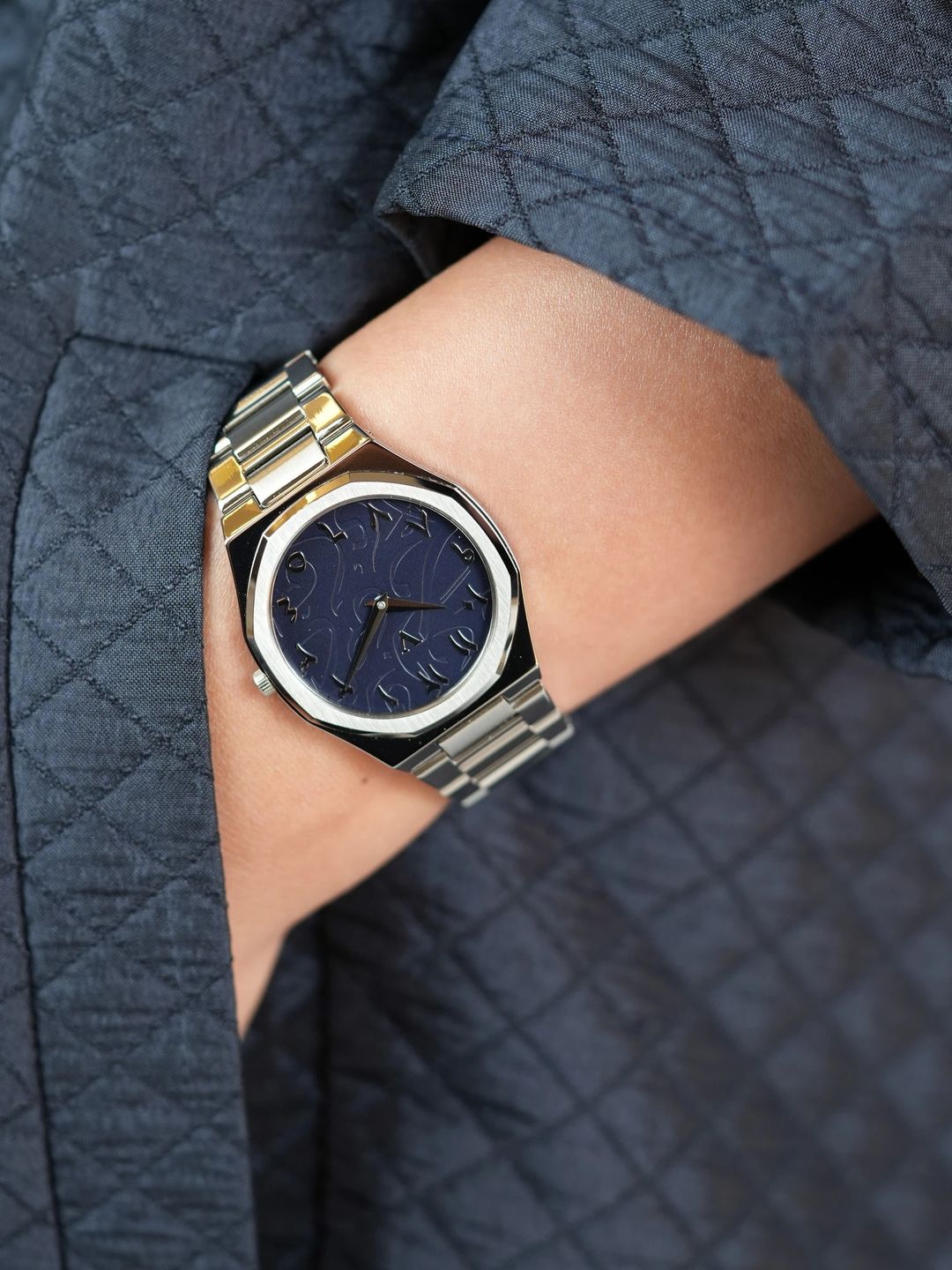 ساعه المستقبل /Blue future watch - 4