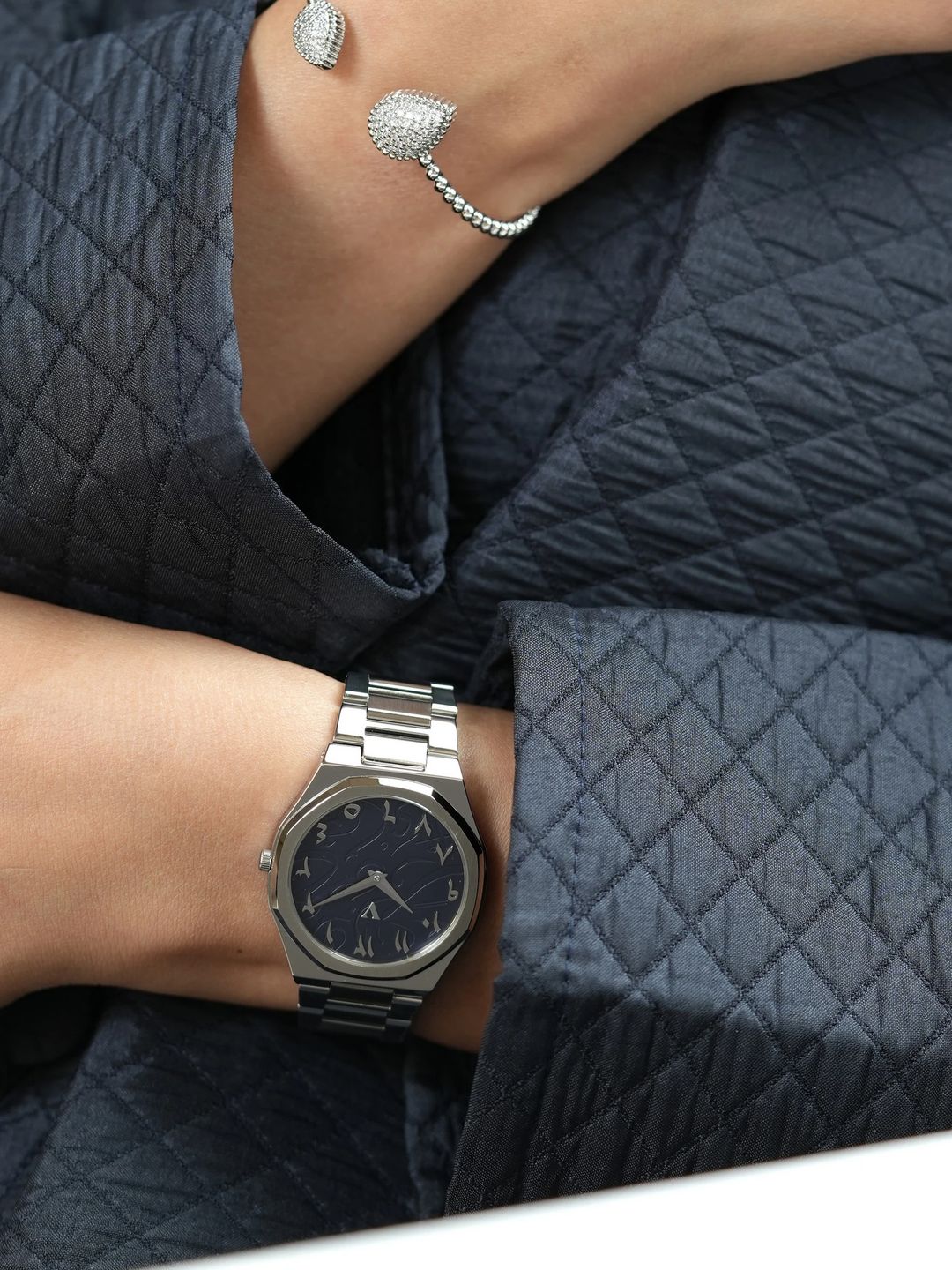 ساعه المستقبل /Blue future watch - 5