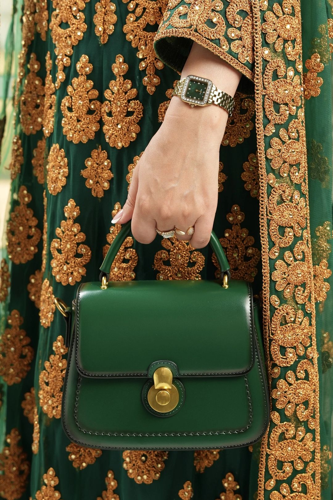 Sh.Hind Green  /   ساعه الشيخه هند - 9