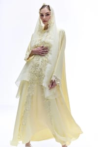 Butter yellowing abaya thumb 4