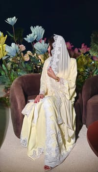 Yellow dantelle  abaya thumb 4