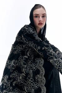 Gold abaya thumb 2